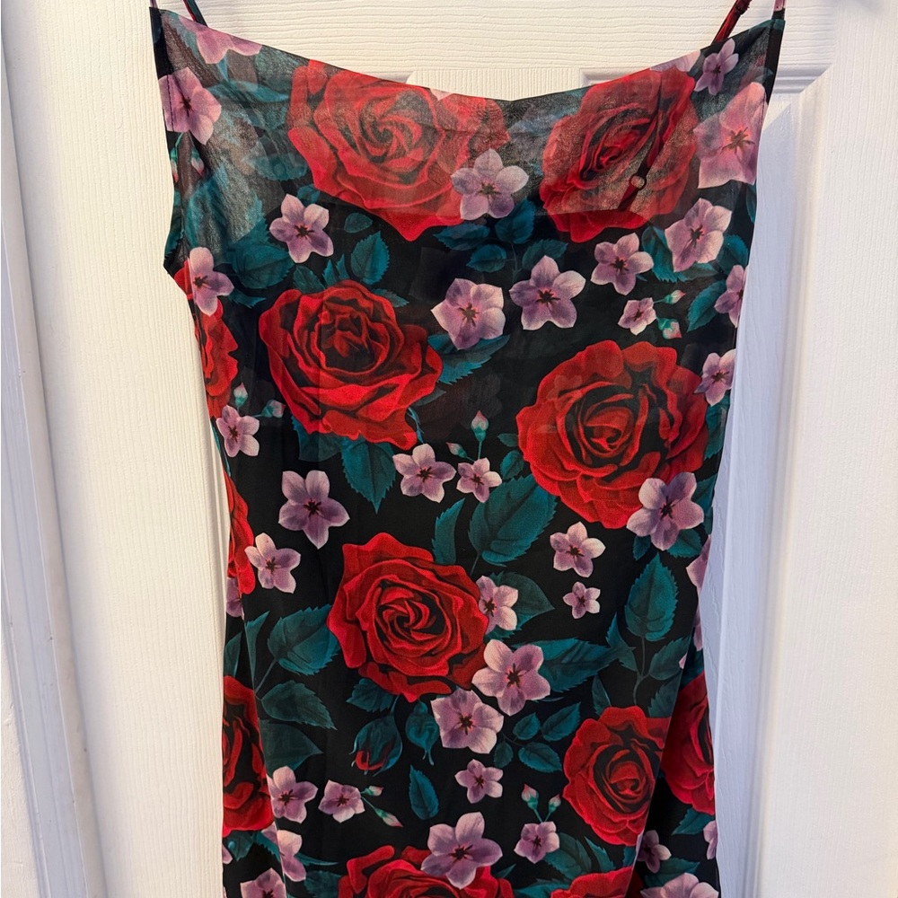 Commense Black Maxi Dress with Red Rose Floral Print - Picture 4 of 9